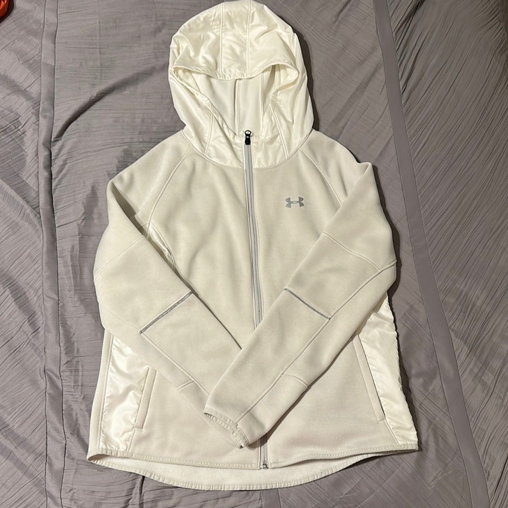 White/Silver Under Armour Cold Gear Lightweight Jacket, Youth XL